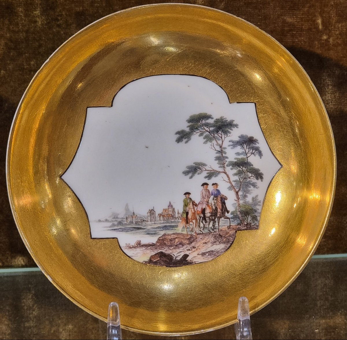 Tasse et soucoupe en porcelaine de Meissen, vers 1720–1730-photo-2