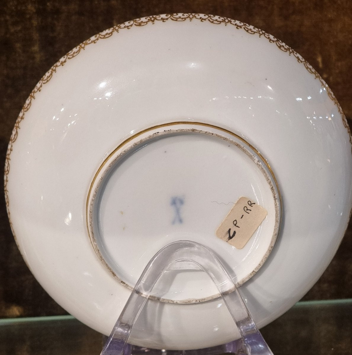 Tasse et soucoupe en porcelaine de Meissen, vers 1720–1730-photo-3