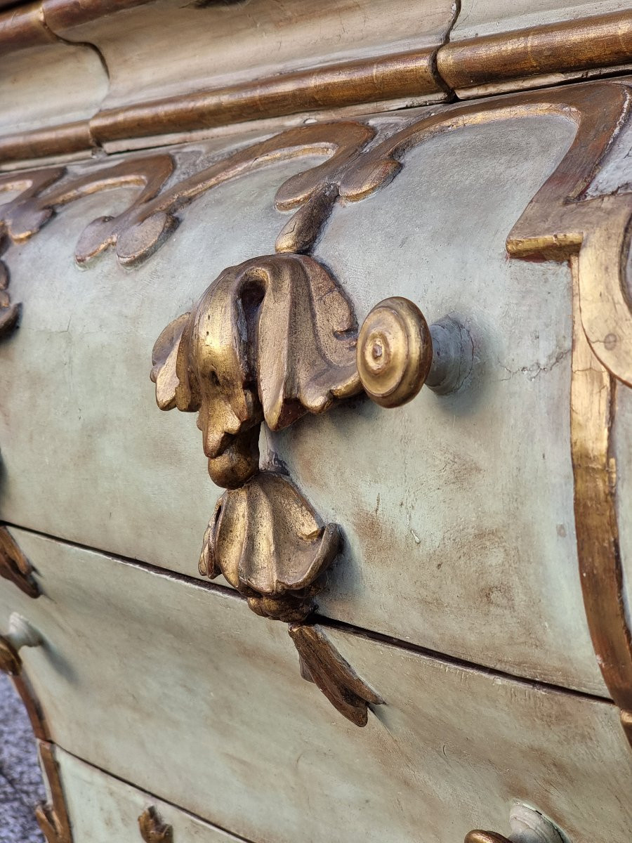 Lacquered And Gilded Bombé Commode, Venetian Area, 18th Century-photo-4