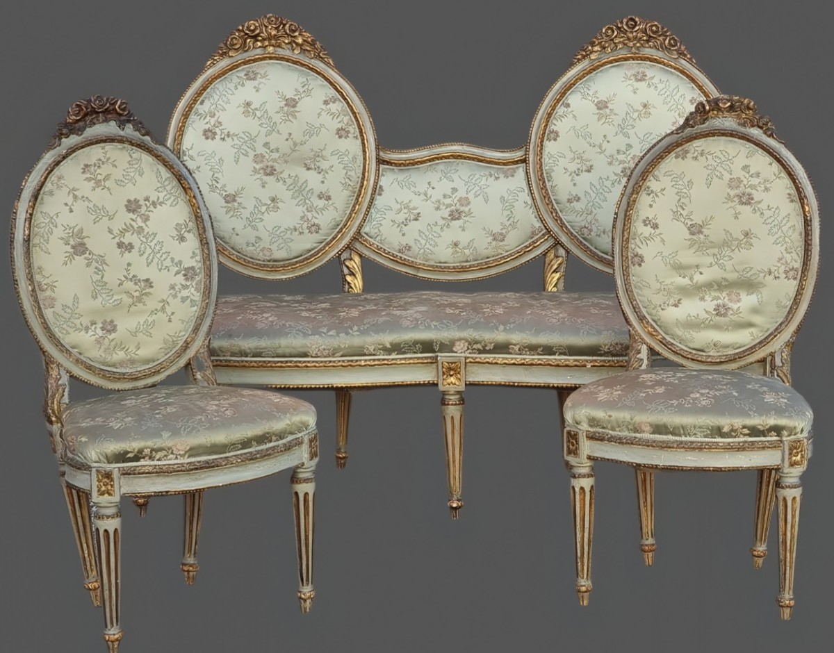 Venetian Giltwood And Lacquered Salon Suite, Late 18th Century