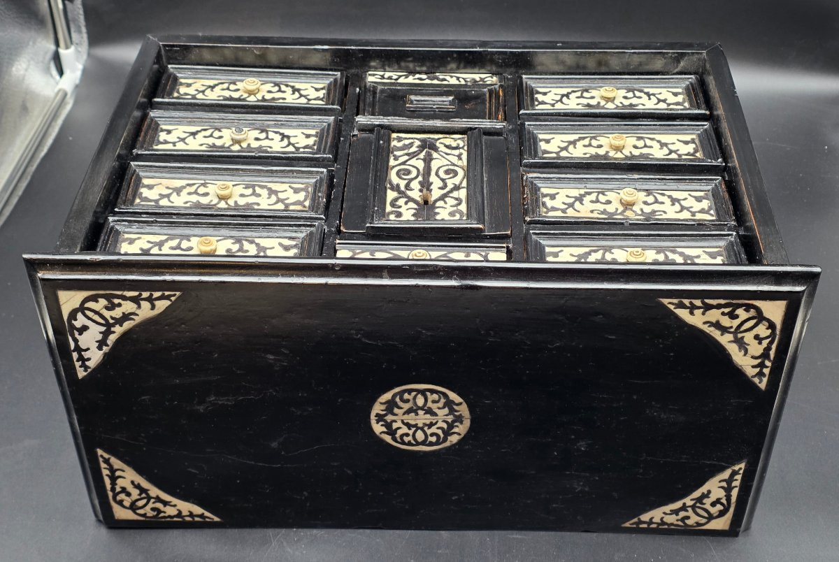 Inlaid Wood And Bone Cabinet (stipetto) – Southern Italy, 17th–18th Century-photo-7