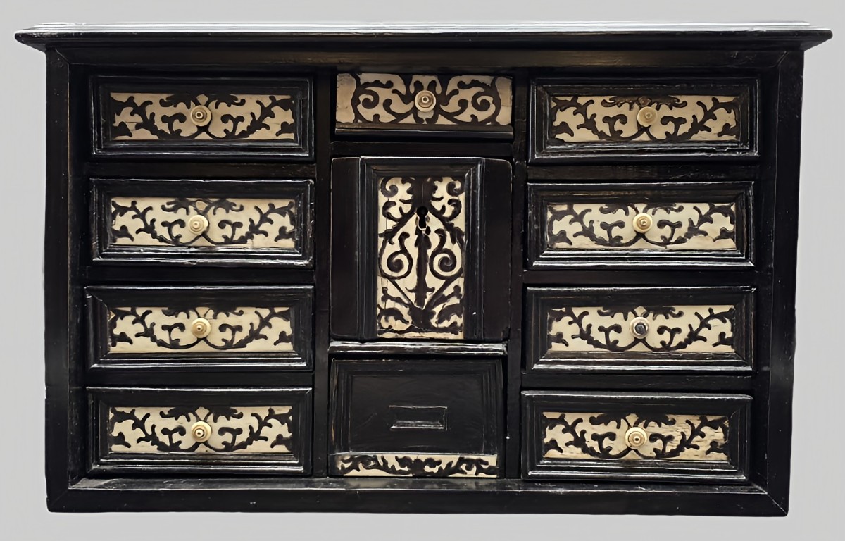 Inlaid Wood And Bone Cabinet (stipetto) – Southern Italy, 17th–18th Century