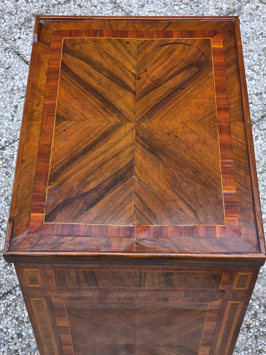 Louis XVI Walnut Bedside Table With String Inlay, Lombardy, Late 18th Century-photo-1