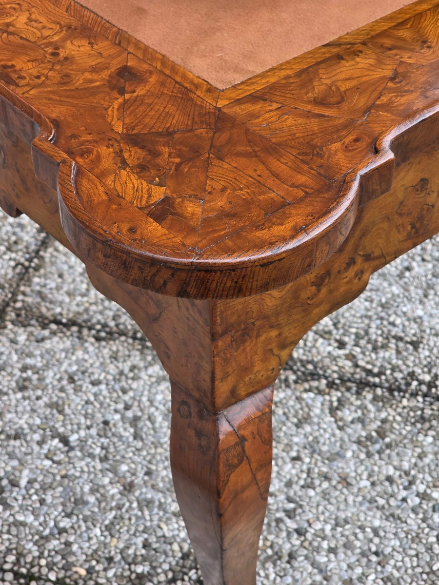 Emilian Louis XV Game Table In Elm Burl – First Half Of The 18th Century-photo-2