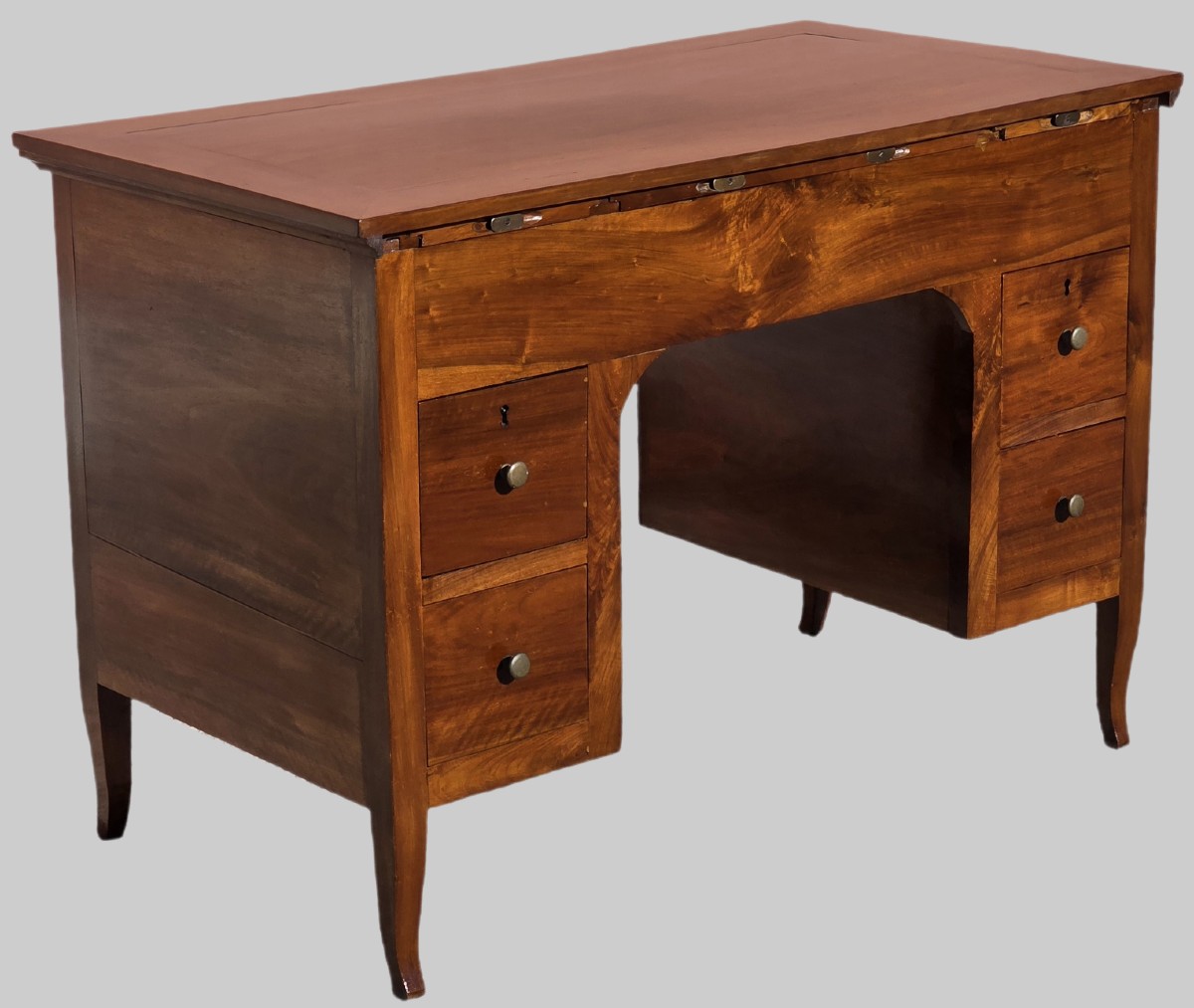 Bureau vénitien en noyer massif – début XIXe siècle, plateau coulissant et compartiments intéri