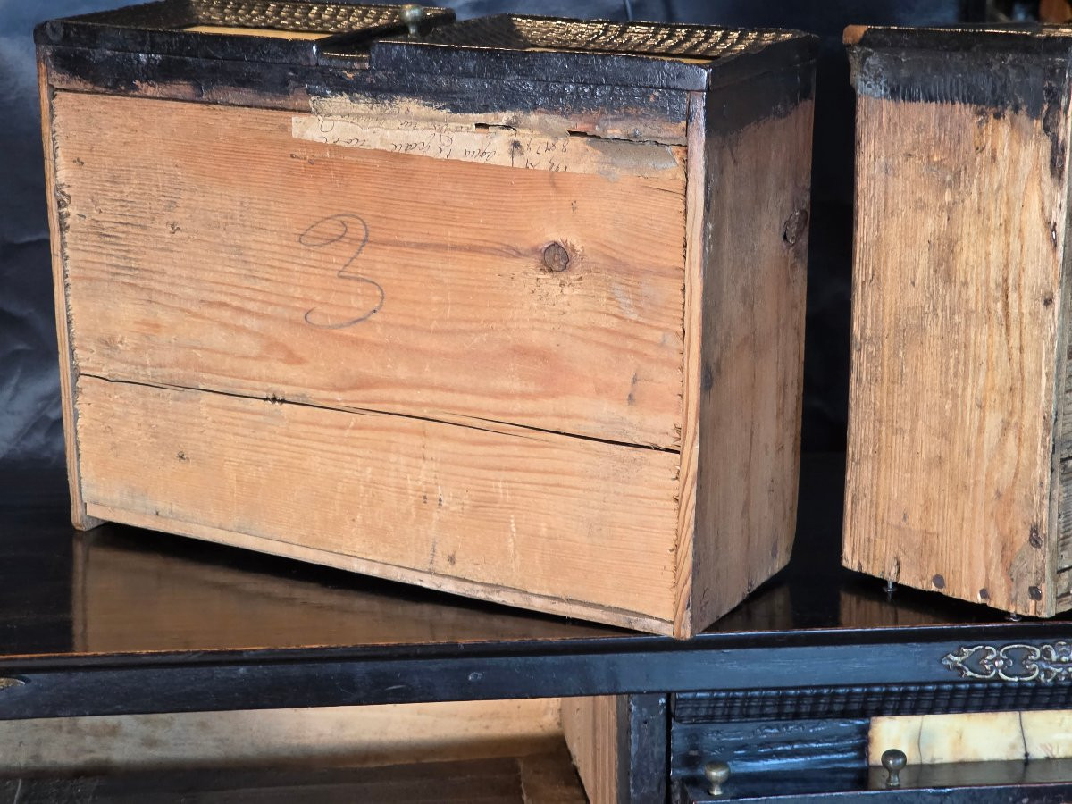 Cabinet de collection en bois et placage de corne, Italie du Nord, XVIIe siècle-photo-4