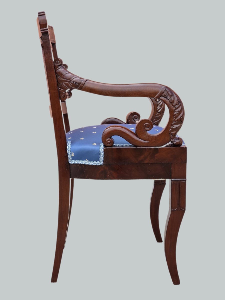 Fauteuil Empire en acajou sculpté, accotoirs en volutes, Italie début XIXe-photo-2