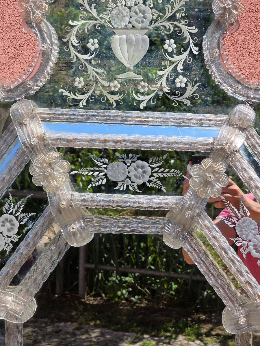 Grand miroir vénitien en verre de Murano gravé et taillé, années 1950-photo-4