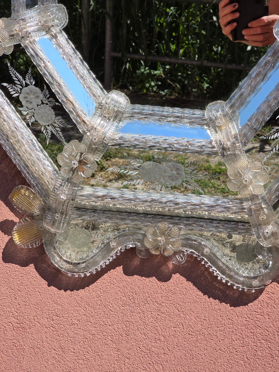 Grand miroir vénitien en verre de Murano gravé et taillé, années 1950-photo-7