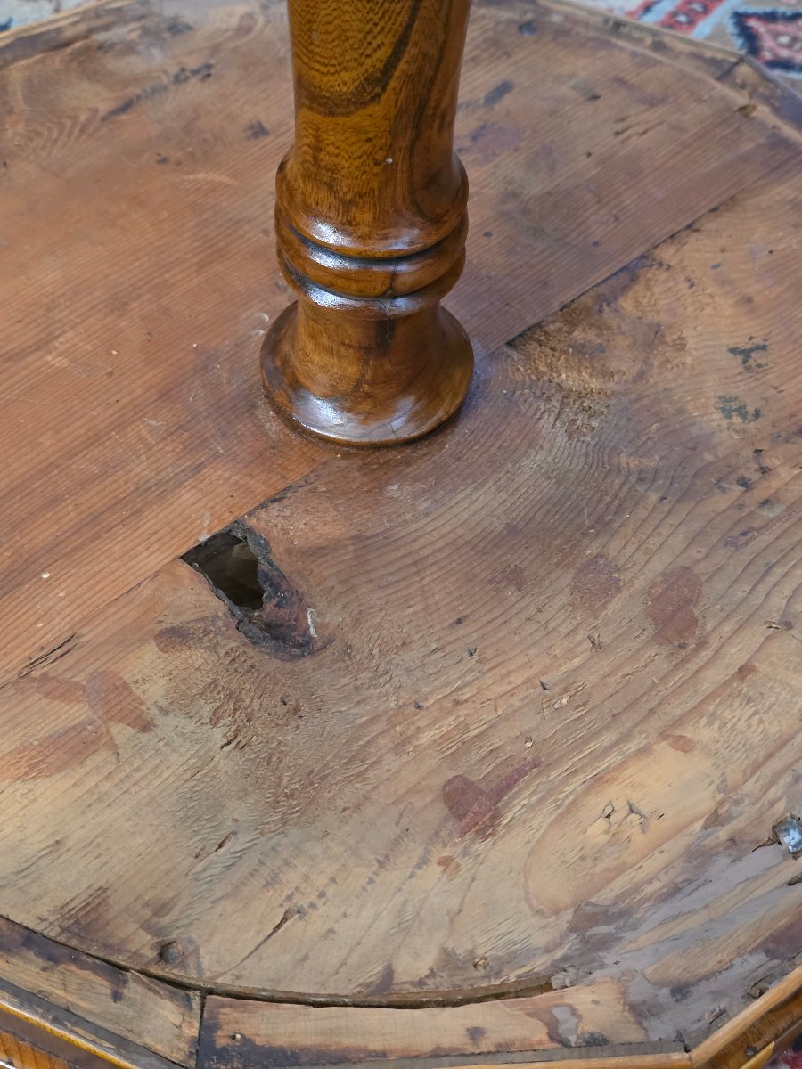 Table italienne dodécagonale marquetée en érable et noyer, début XIXᵉ siècle-photo-2