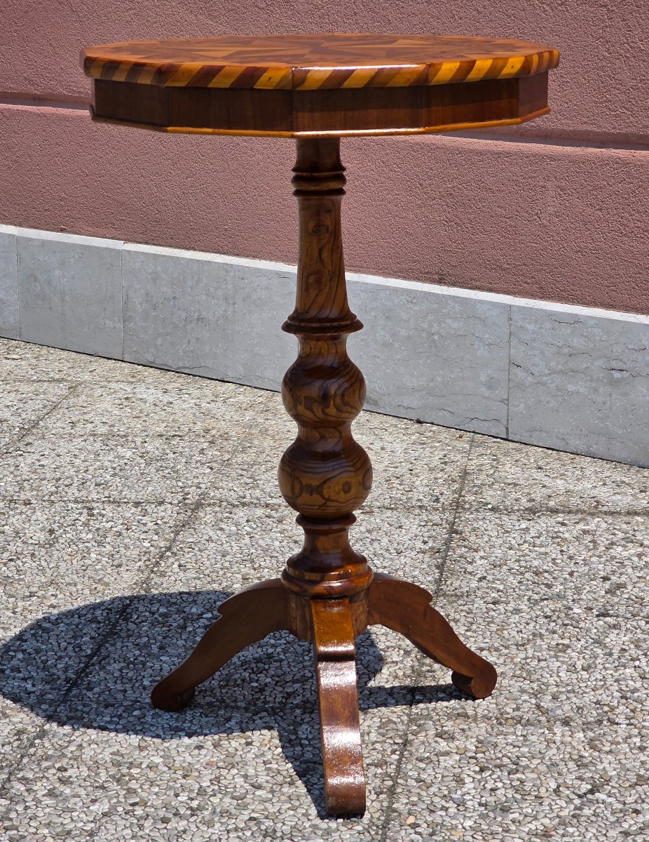 Table italienne dodécagonale marquetée en érable et noyer, début XIXᵉ siècle-photo-6
