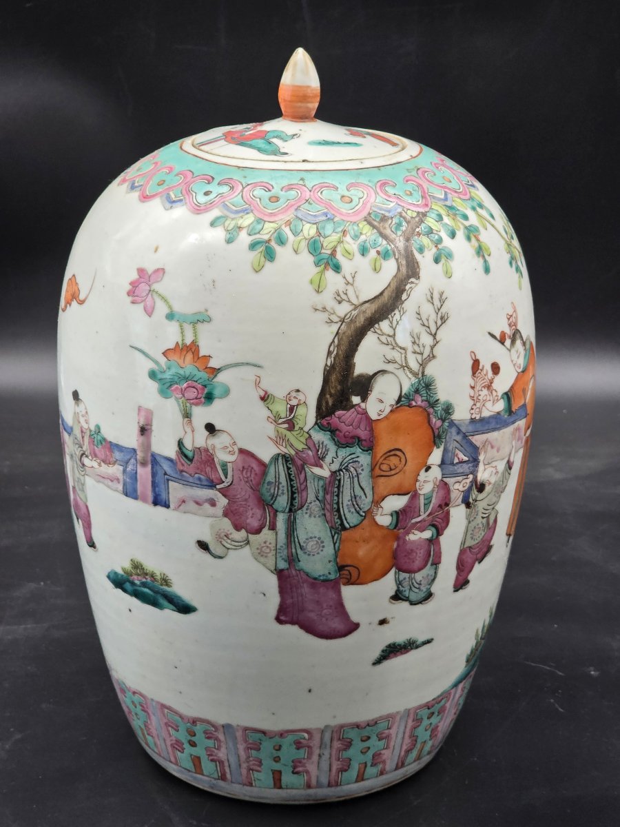 Large Painted Chinese Porcelain Potiche Vase With Lid – 20th Century-photo-2