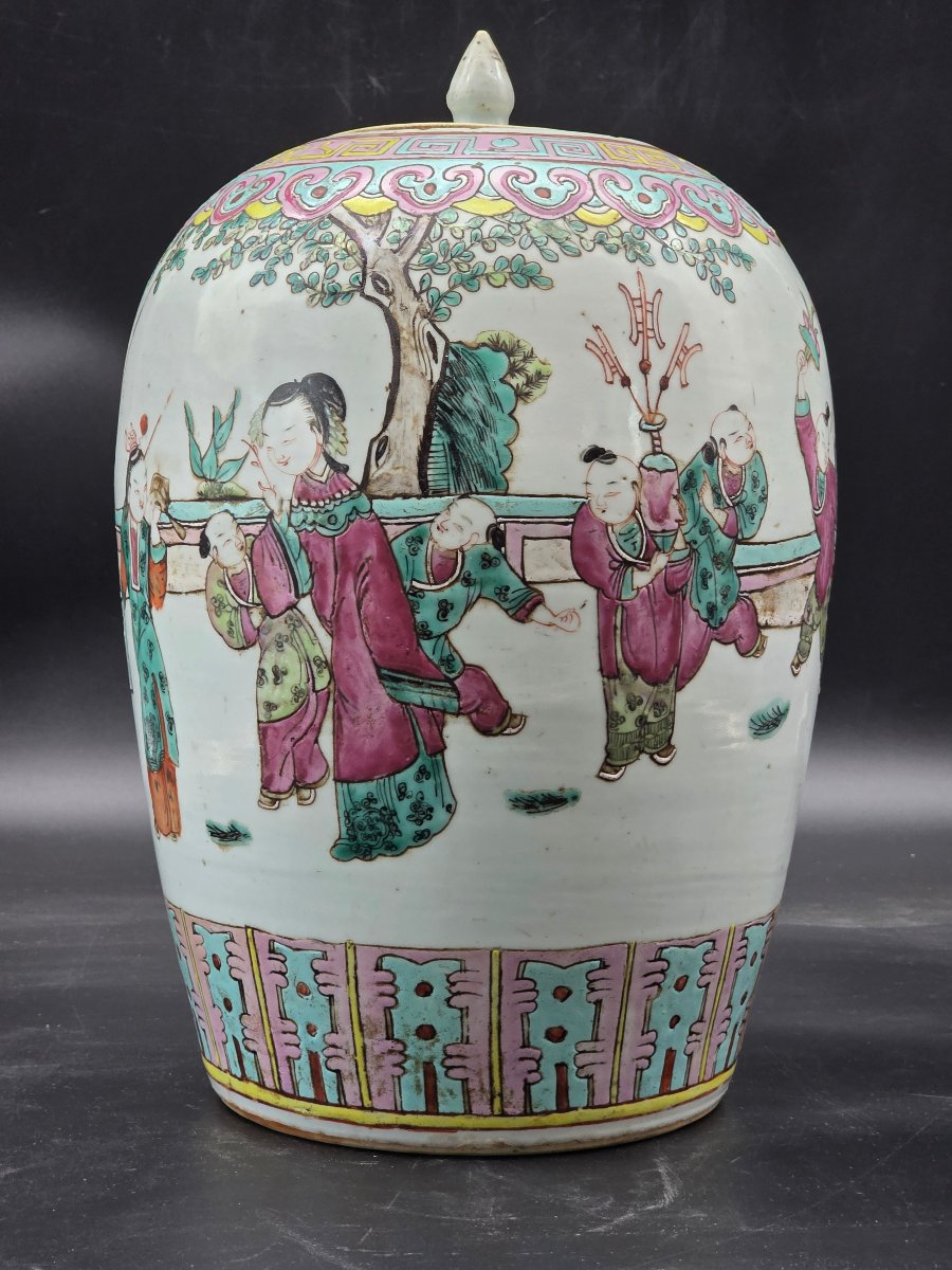 Grand vase potiche chinois couvert en porcelaine peinte – première moitié du XXe siècle