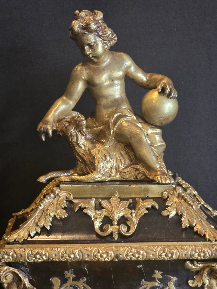 French Louis XV Cartel Pendulum Clock In Ebonized Wood And Gilded Bronze, 18th Century-photo-2