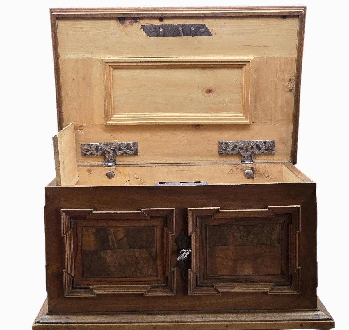 Coffret de mariage daté 1704, Trentin Haut-Adige, plaqué noyer avec clé-photo-4