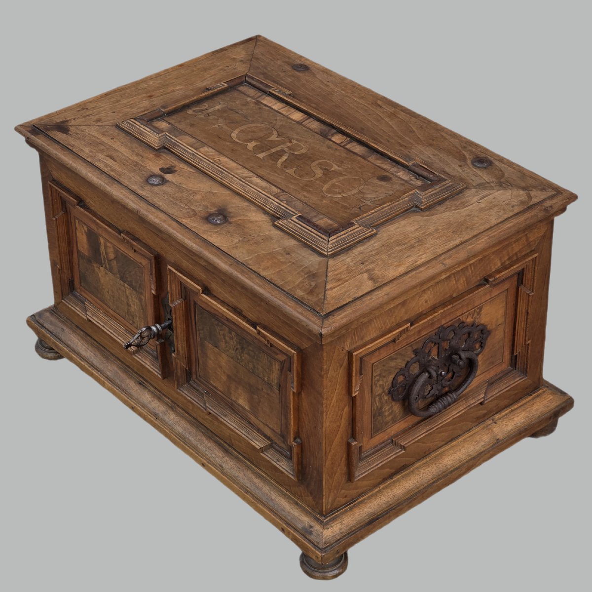 Coffret de mariage daté 1704, Trentin Haut-Adige, plaqué noyer avec clé-photo-8