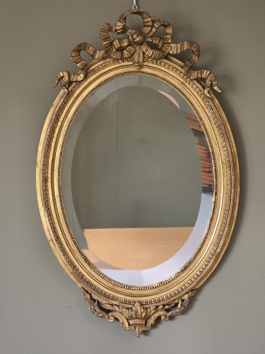 Gilded French Oval Mirror With A "love Knot" – Napoleon III Period, 19th Century