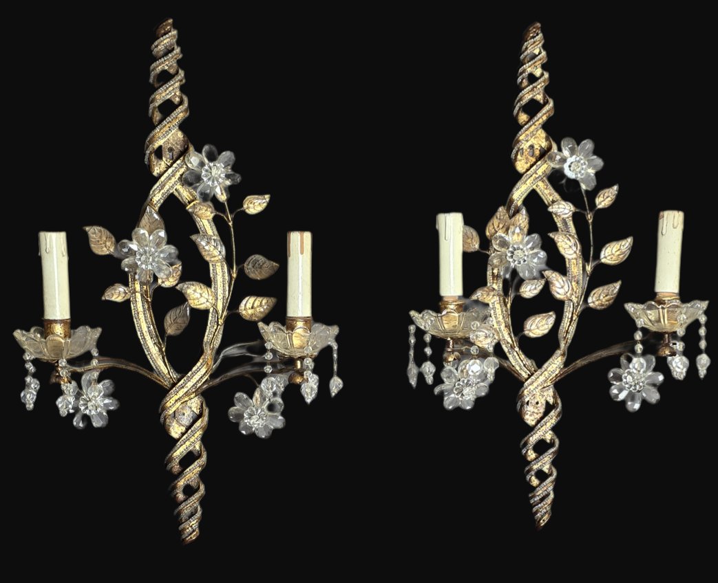Paire d’appliques en métal doré et cristal, style Maison Baguès, vers 1950-60-photo-2