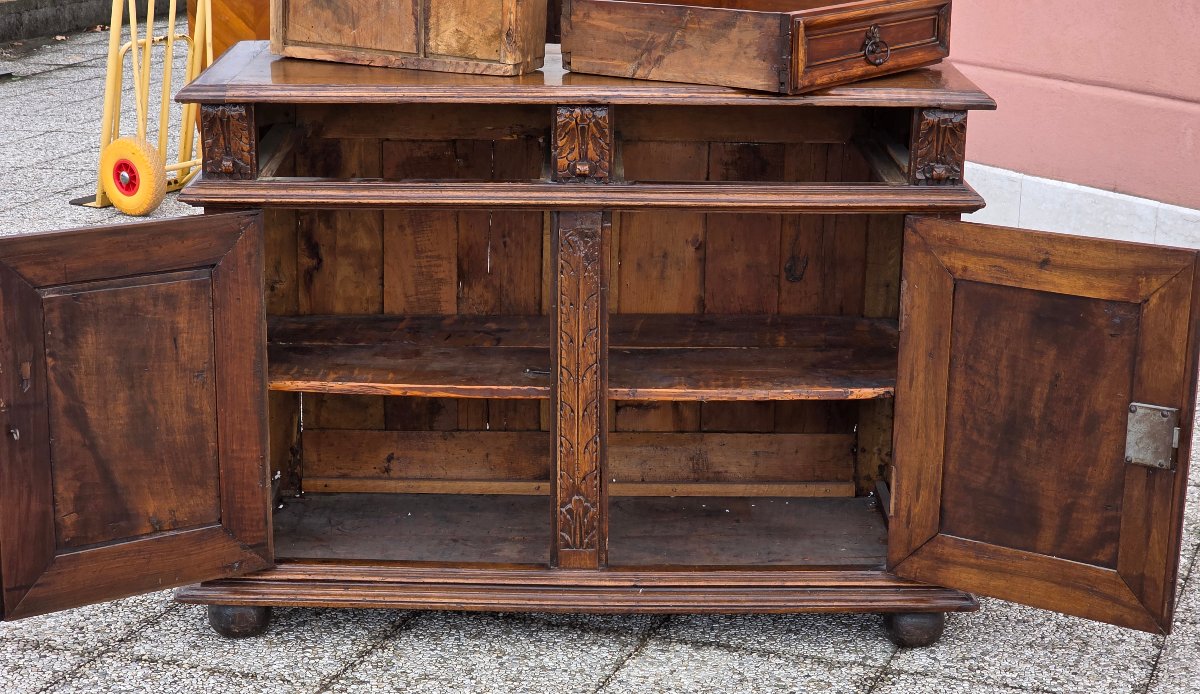 Sideboard Made Of Solid Walnut, Northern Italy, 17th Century-photo-4