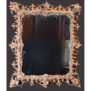 Miroir vénitien sculpté, laqué et doré à la détrempe - Deuxième moitié du XIXe siècle