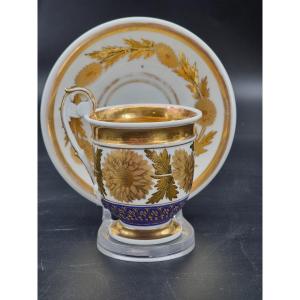 Tasse à chocolat en porcelaine blanche et or – Europe, XIXe siècle