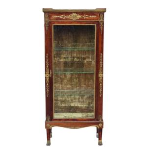 Vitrine en acajou et bronzes dorés – France, période Napoléon III, fin du XIXᵉ siècle