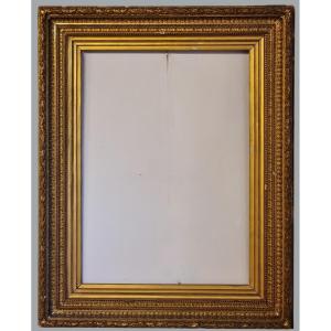 Grande cadre en pâte dorée, début XIXᵉ siècle