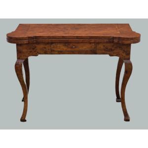 Emilian Louis XV Game Table In Elm Burl – First Half Of The 18th Century