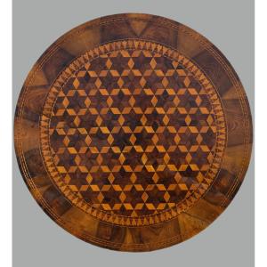 Table d'appoint marquetée d'Émilie, région de Rolo – Fin du XIXᵉ siècle