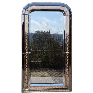 Large Venetian Mirror Made Of Cut And Engraved Glass – 1960s–1970s