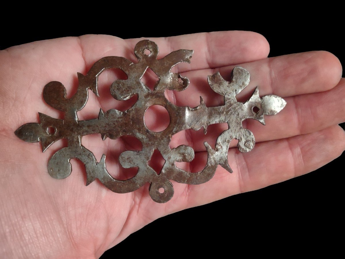 Engraved Zoomorphic Lock XVII Century-photo-6