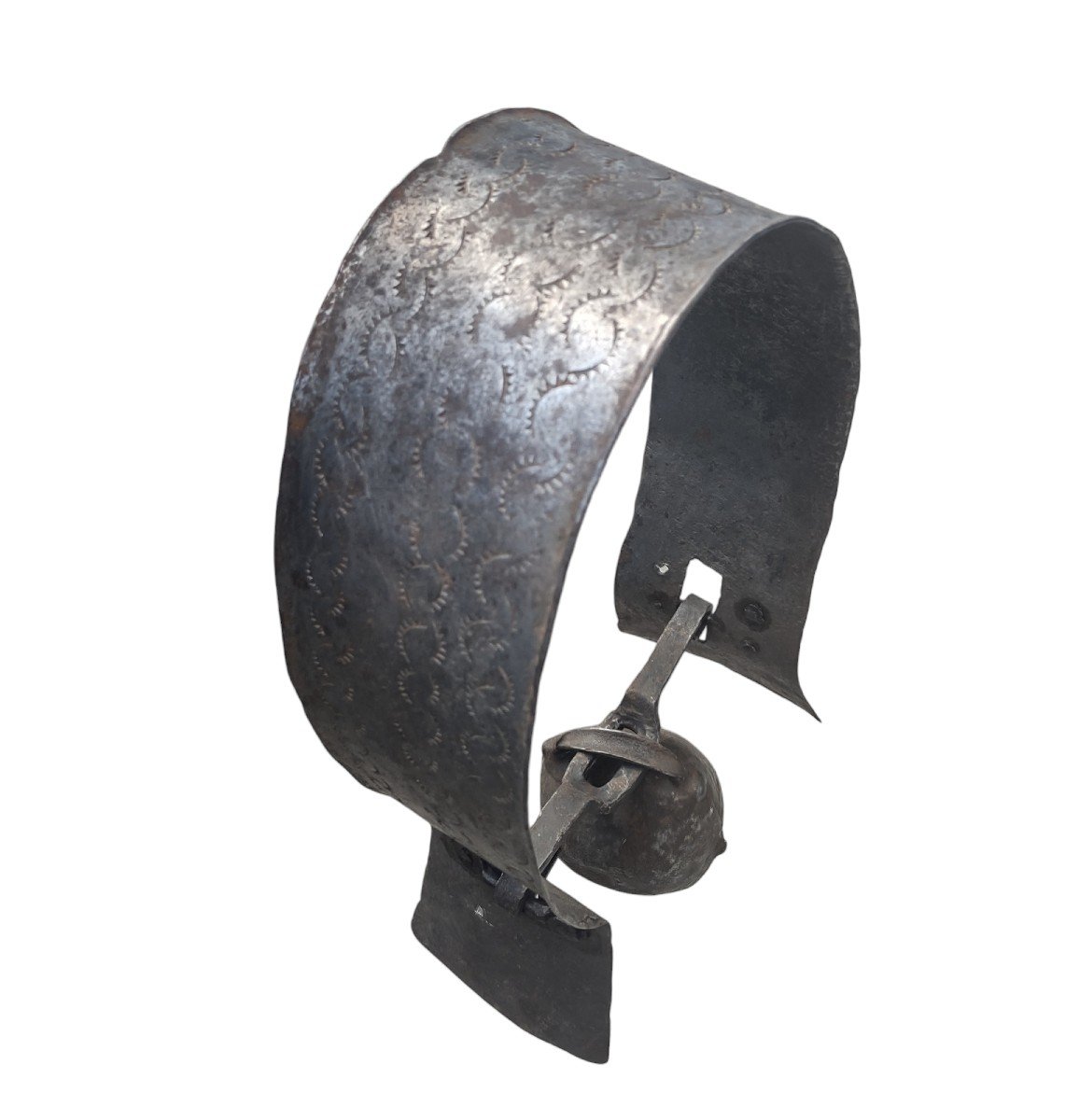 Cloche De Vache En Fer Forgé Et Gravé XVIIIe Siècle -photo-4