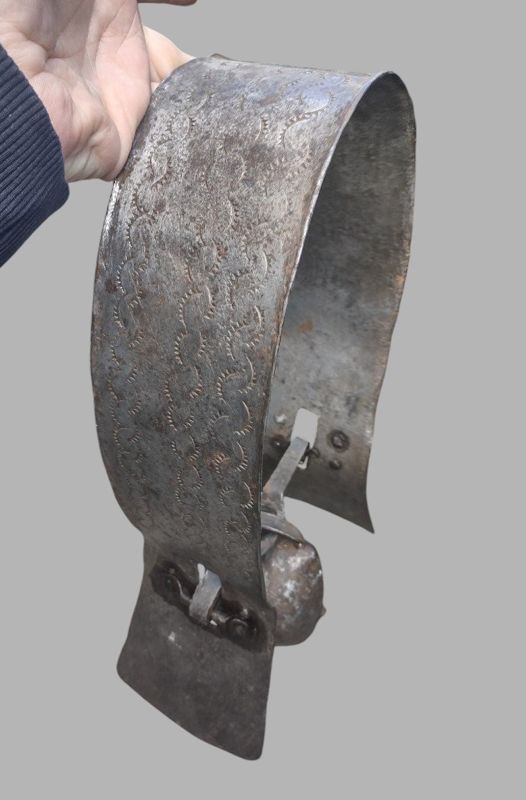 Cloche De Vache En Fer Forgé Et Gravé XVIIIe Siècle 
