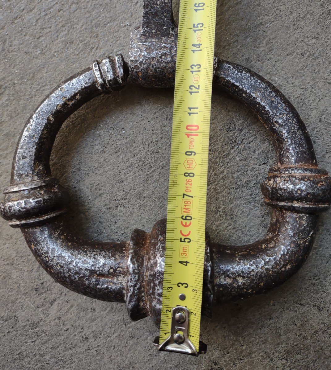 Important Heurtoir De Porte En Fer Forgé XVIIe Siècle -photo-7