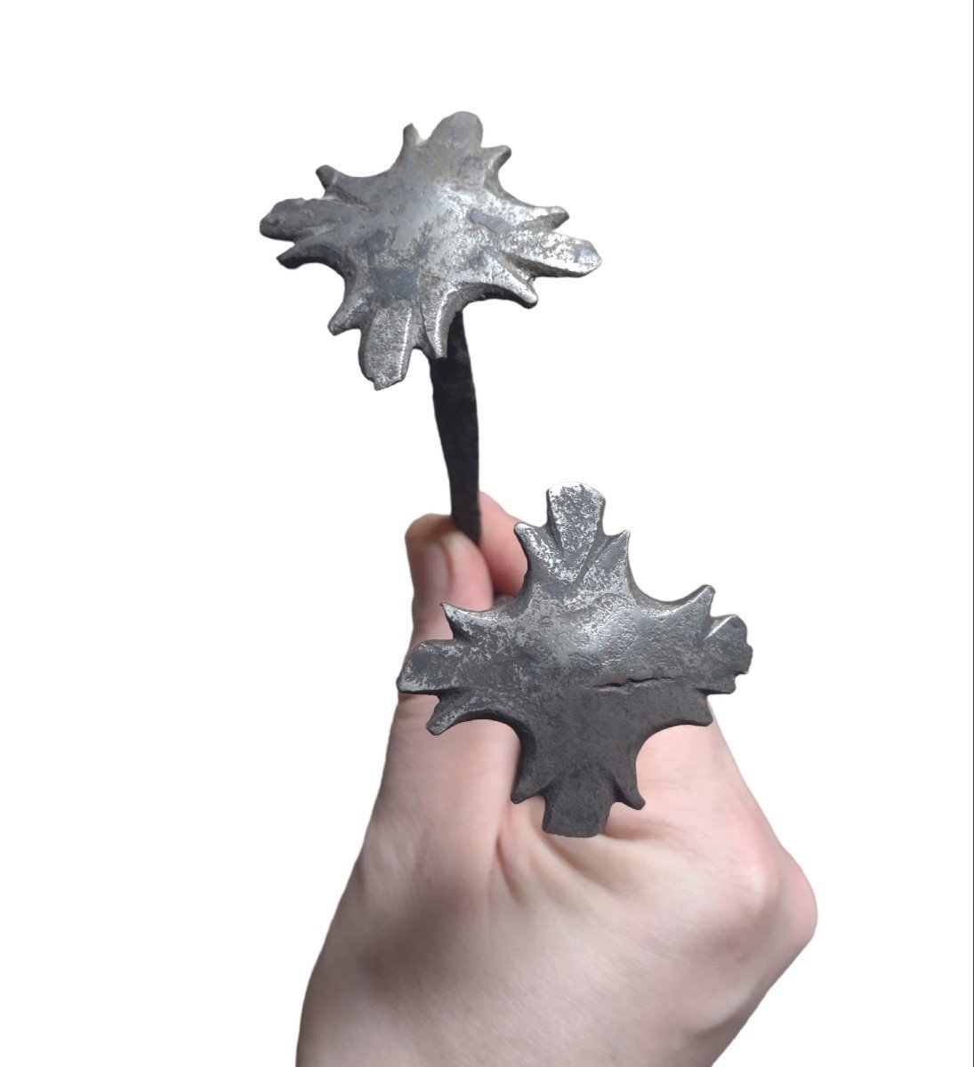 10 Four-lobed Wrougt Iron Nails XVII Century -photo-1