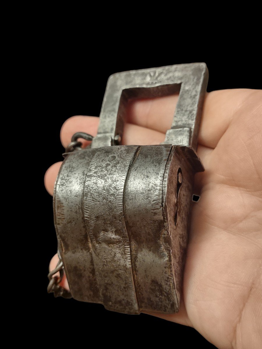 Cadenas Allemand En Fer Forgé Et Gravé XVIe Siècle-photo-4