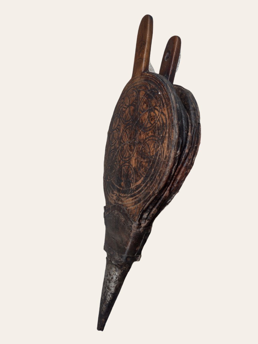 Two Engraved Belliws XIX Century -photo-3