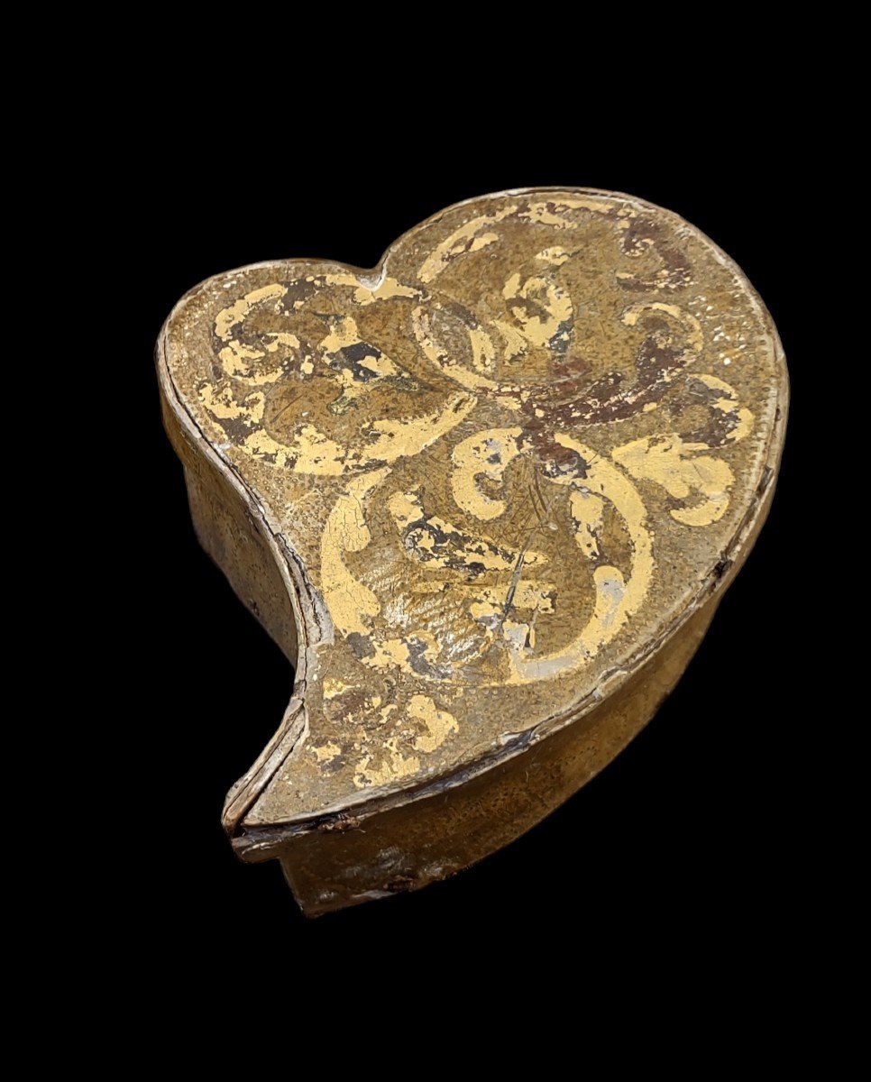 Gilded And Engraved Wooden Box Late XVII Century -photo-1