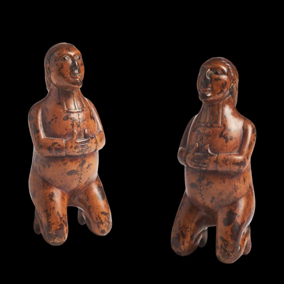 Carved Boxwood Snuffbox Depicting A Kneeling Clergyman