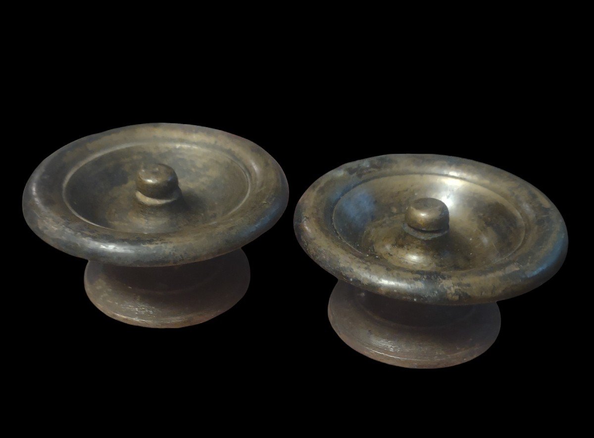 Pair Of Bronze Knobs For Furniture Or Small Doors-photo-2