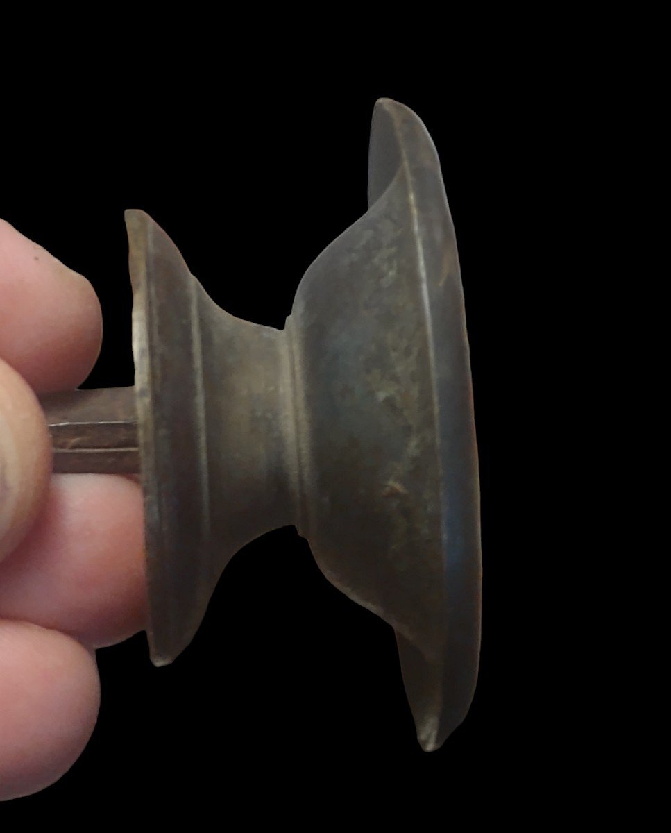 Pair Of Bronze Knobs For Furniture Or Small Doors-photo-3