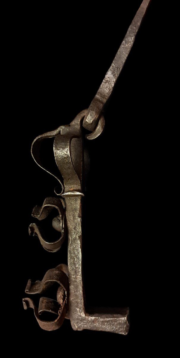 Heurtoir  De Porte Fer Forgé Haute époque