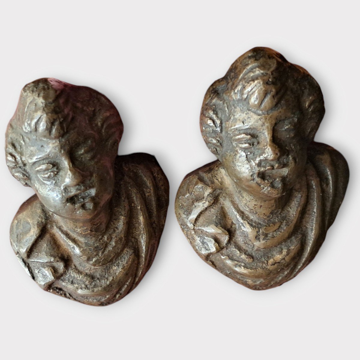 Paire De Boutons Anthropomorphes En Bronze Renaissance Italienne-photo-3