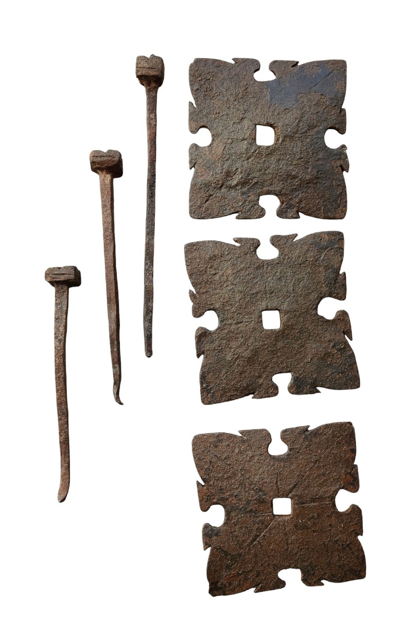 3 Large Wrought Iron Nails XVII Century-photo-3