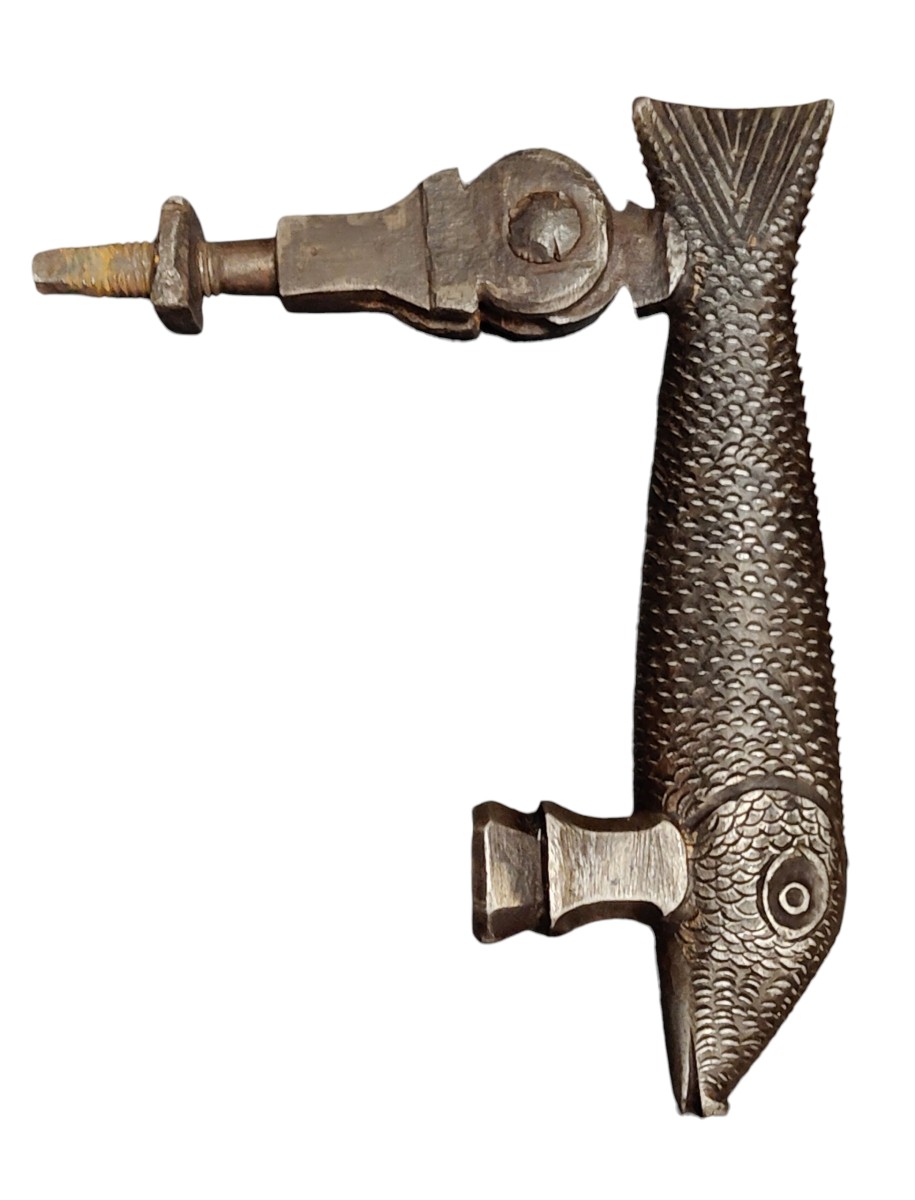 Heurtoir de porte zoomorphe en fer forgé XVIIIe siècle -photo-4