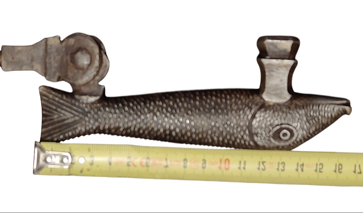 Heurtoir de porte zoomorphe en fer forgé XVIIIe siècle -photo-2