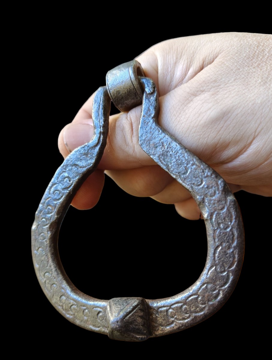Small Engraved Wrought Iron Handle XVI-xvii Century -photo-4