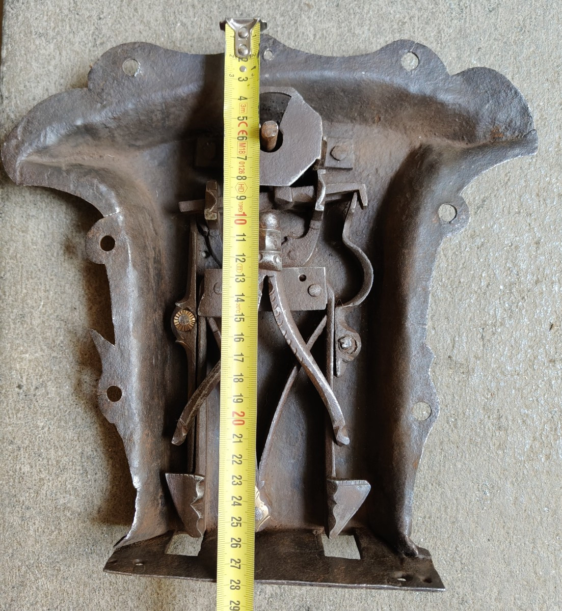 Grande serrure gothique de coffre-photo-3