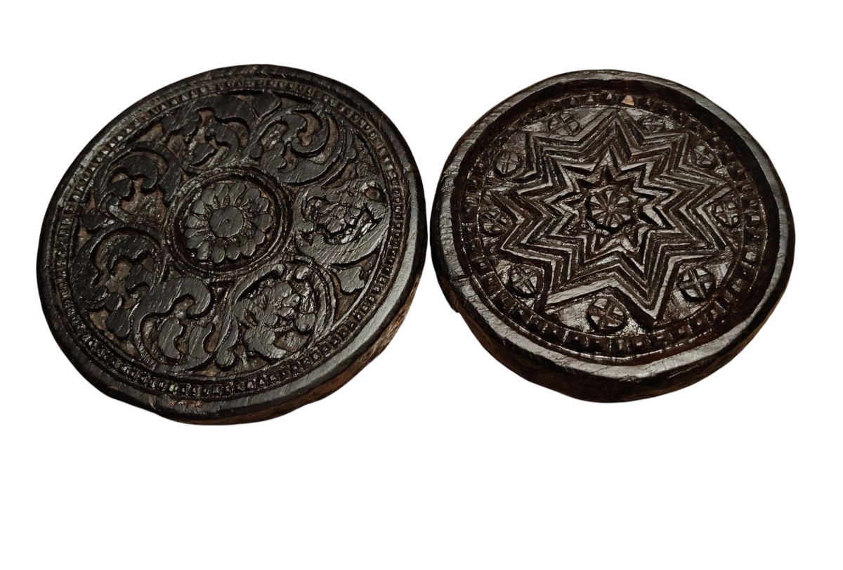 2 Marques en bois Alpes XVIII-XIXe siècle-photo-3