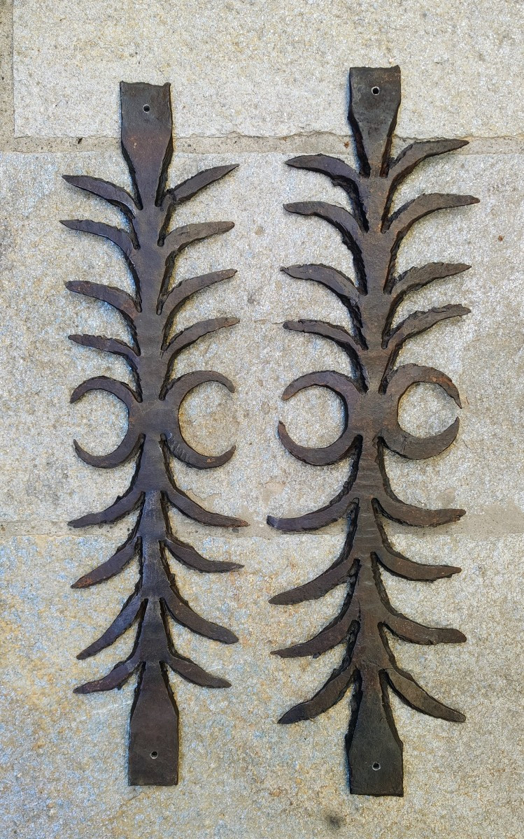 Rare paire de étripe-chats en fer forgé et ciselé XV-XVIe siècle-photo-3